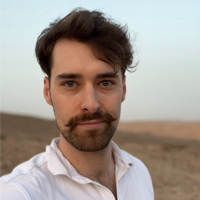 Headshot of Andrzej